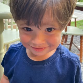 🎉🥳 Hoje é um dia especial, aniversário de 3 anos do meu muleque! 🎂

Seu sorriso ilumina todos ao 