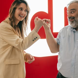 Hoje, na CMTV, o Luís não foi apenas falar sobre a sua transformação.
Foi assumir, em direto, um com