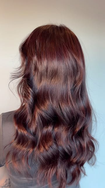 Who’s ready for some red this fall 🍁

Stylist // Jessie