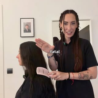 🚨 Si te estás cepillando así… lo estás haciendo mal

Y puede que estés rompiendo más pelo del que i