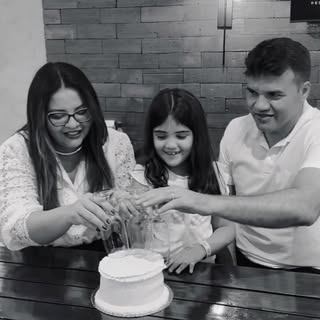 Mais amor. Mais risadas. Mais laços.

Nossa família vai crescer, e nossos corações também.

A Catari