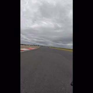 Some footage from Bedford Autodrome with  @msvtrackdays filmed by @motocapturemedia  Terrible body p