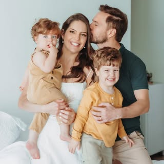 Na minha inquietude constitucional, 
encontrei os tons da vida, 
fiz aqui meu descanso.

❤️🙏😍

Pre