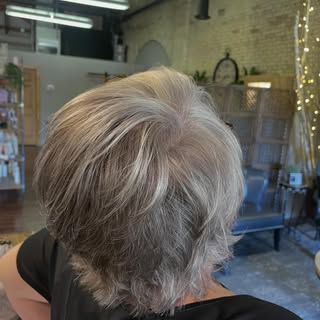 Gray hair doesn’t mean it has to be boring! We wanted to intensify her silver pops so I carefully hi