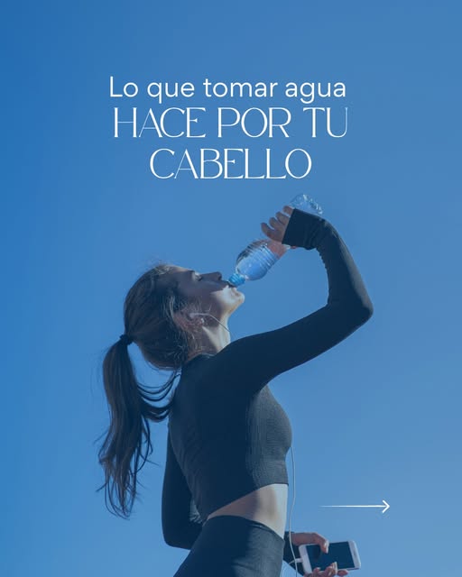 Algo tan simple como tomar agua puede marcar una diferencia real en tu cabello. 💧

La hidratación i