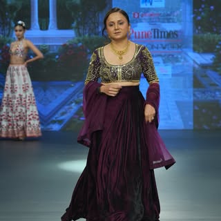 She heals, she cares, and now she walks the ramp! Dr. Shilpa Patil brought her A game to the Alok Ag