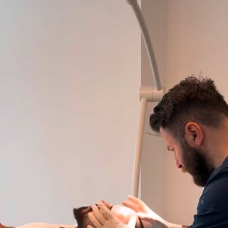 10 Days check up at HAIRMEDY SWISS CLINIC. Removing crust formation after hair transplantation.#haar
