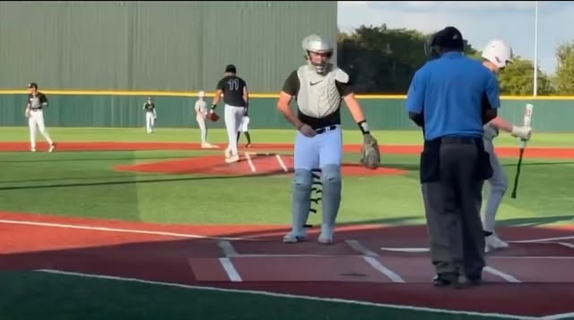 Solid first fall outing for Holden.

3 IP | 0 ER | 1 BB | 6 K
Topped at 87 MPH FB

Also squared one 