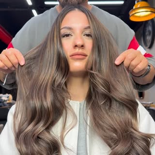 ✨ Doğallığın en ışıltılı hali: Sombre ✨

Saçlarında yumuşak geçişler, doğal ışıltılar ve zahmetsiz b
