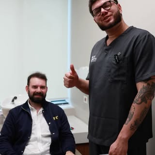 Tem dias que são especiais pela cirurgia.
E tem dias que são especiais pela história por trás dela.
