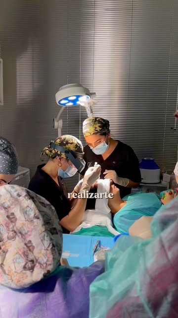 Tu trasplante capilar, 100% en Huelva 🙌

No necesitas salir de tu ciudad para realizarte un injerto