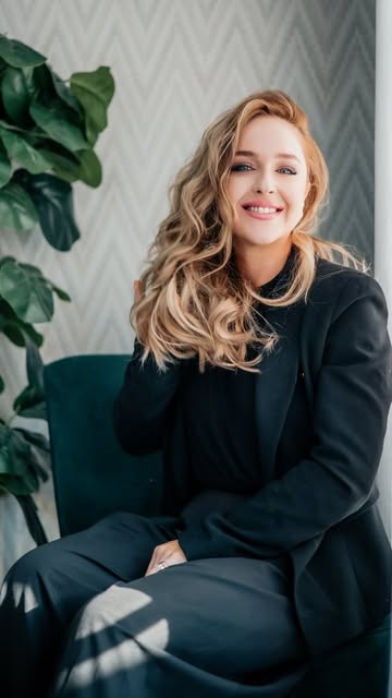Fresh results may catch your eye—but healed results tell you the true story. ✨

When choosing a perm