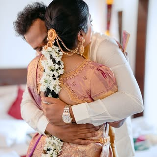 From Roses to Rings
🌹💍♥️

.

.

Venue: @vishwasgadhresort 
MUA: @xoxo.makeupbynikita 
Rings: @jhal