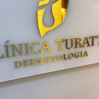 A Clínica Turatti oferece a excelência em consultas médicas. Tratando doenças da pele, cabelos e unh