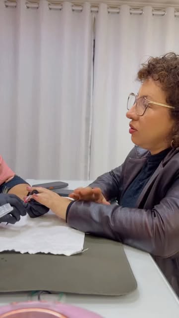 Unhas e cabelos tem relação? Assista e compartilhe! 
Clique no link da Bio para agendar sua consulta