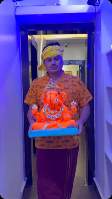 🙏 Ganpati Bappa Morya! 🙏

Aaj humne Divine Cosmetic Clinic Bhopal mein Shri Ganpati Bappa ko viraj