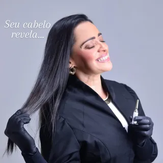 ⚜️Seu cabelo revela o cuidado que você tem com você mesma.

Nem sempre é só sobre estética.
Muitas v