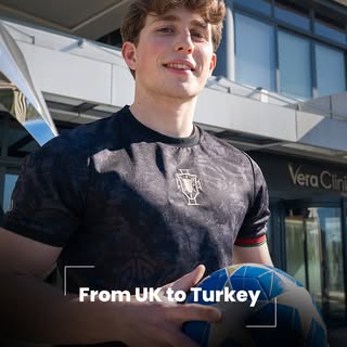 From UK to Turkey.

Charlie’s hair transplant journey started with a friend who wanted to give him s