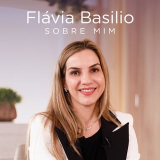 Olá, me chamo Flávia Basilio e gostaria de me apresentar para aqueles que não me conhecem. 
Sou form