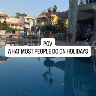 #holidaysingreece #vtipy #skincare #prague #skinessentials