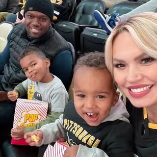 Life in snapshots… ✨

The boys are growing way too fast, and Naomi’s smile lights up our days (even 