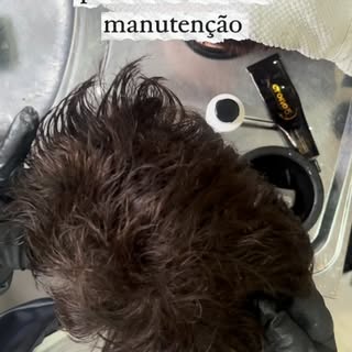 Vem ver como é feita a manutenção de prótese capilar. 
Viu? É rápido e prático. 
A manutenção demora