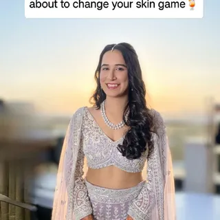 ✨ BRIDE-TO-BE GLOW SERIES ✨
3 Dermatologist-Approved Glow Juices for Radiant Wedding Skin 💍

🥕 1️⃣