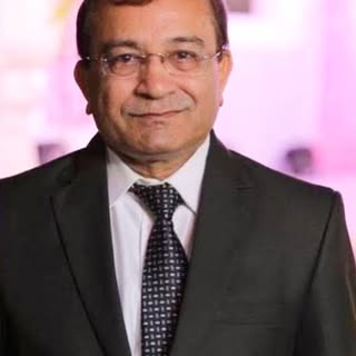 Dr Girish Shah is a well renowned and a respected name in the field of Dermatology. 

🏅More than 30