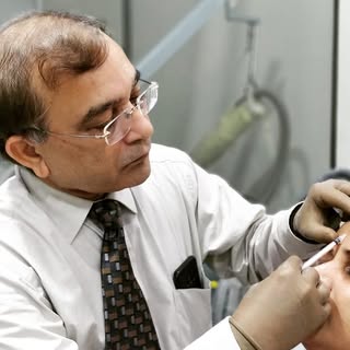 BOTOX 

Who does not want to age gracefully ... 
Botox (botulinum toxin ) is a simple procedure whic