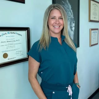 Hi! I’m Dr. Jaime Rosenzweig, AKA Dr. Rose👋 

I’m thrilled to share my expertise and passion for ha