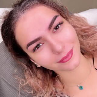 Micropigmentare sprancene 
POWDER 
Durata 1-2 ani 
Anestezic crema + lichid 
Pigmenți organici 
•
•
