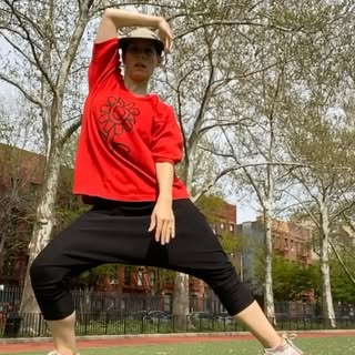 Doin it in the park 🎶 Drippy Shader Hat by @butcherjames💧 

#freestyledance #dangerkat #butcherjam