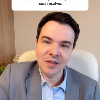 “Já tentei shampoo, vitamina, tônico… e meu cabelo continua caindo.”

Essa é uma queixa muito comum 