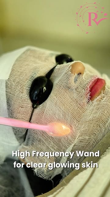 High Frequency Wand for Clear, Glowing Skin ⚡✨

Acne, dullness or tired-looking skin? Give your skin