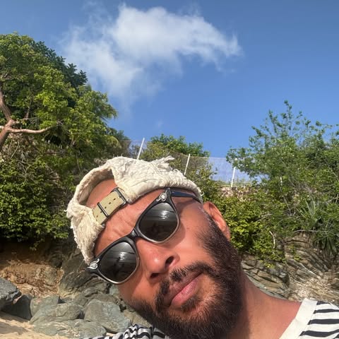 🌴sur la plage 🌴 envoyer de l’amour ♥️ #giovannijames