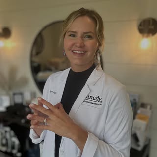 🙋🏼‍♀️🤍Ashley E. Foster, MSN, FNP-BC, CWS, CANS: 10 things about me:

1. 🐖✡️literally the daughte