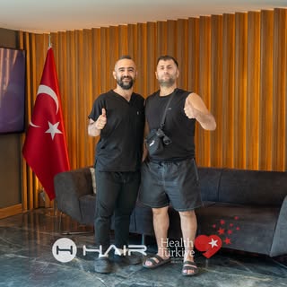 ✨ Değişim bazen tek bir kararla başlar.

Daha güçlü bir görünüm, yenilenen bir tarz ve aynaya baktığ