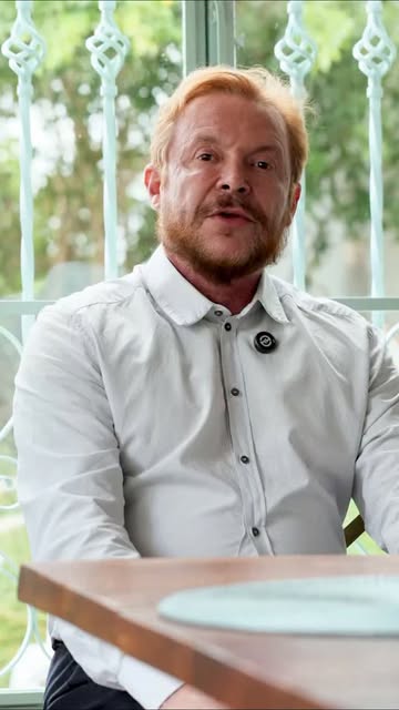 O que os homens após 40 anos estão fazendo para parecer mais jovem?

Depois dos 40, não é sobre pare