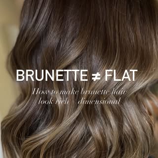 Brunette ≠ flat 🤎

You don’t have to go lighter to make brunette hair feel fresh.

Creating dimensi