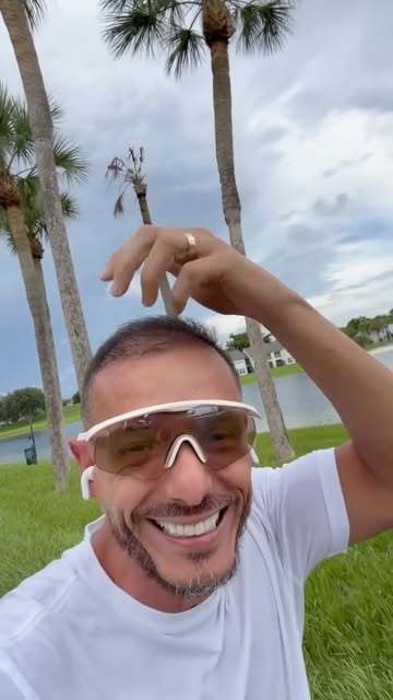 ¿De dónde le salió pelo a @riudiforstylists?🧑‍🦲 vamos a desbloquear esta respuesta aquí 😌🔥 @graf