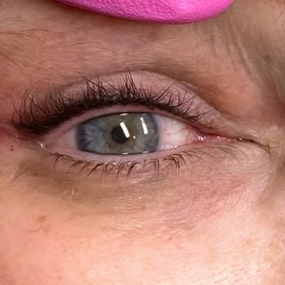 Beautiful top liners on her beautiful eyes
