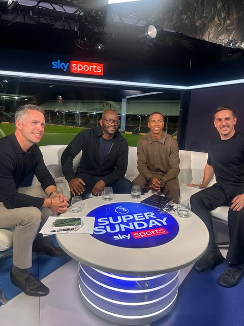 Just a few @manutd appearances between us in the @skysports studio for Super Sunday today @gneville2