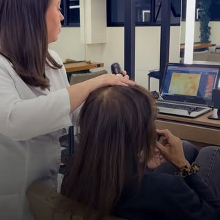Seu sonho de ter cabelos mais longos e volumosos começa com um cuidado essencial: a saúde capilar. ✨
