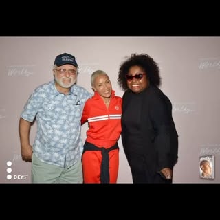 My husband and I had the absolute pleasure of attending Jada Pinkett ￼ Smith’s book signing today, a