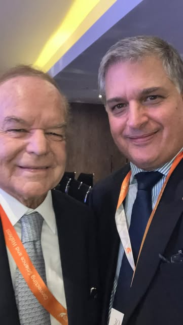 Durante o 30º Encontro de Ex-Alunos do Professor Ivo Pitanguy, preparamos uma homenagem surpresa ao 