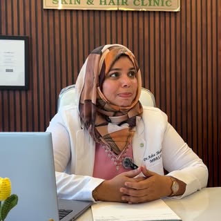 “Still using turmeric or multani mitti to cure acne?😬” 
  Natural doesn’t always mean effective.🌿
