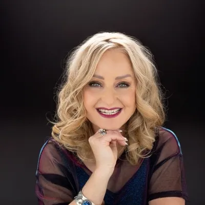 Claudia Vega