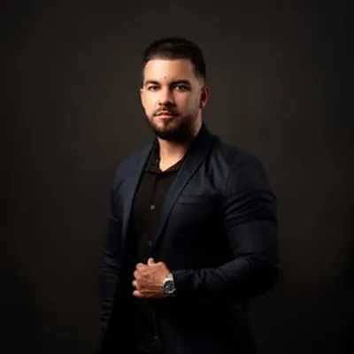 Dr. Eduardo Moreira