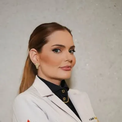 Dra. Nathália Prado de Rezende
