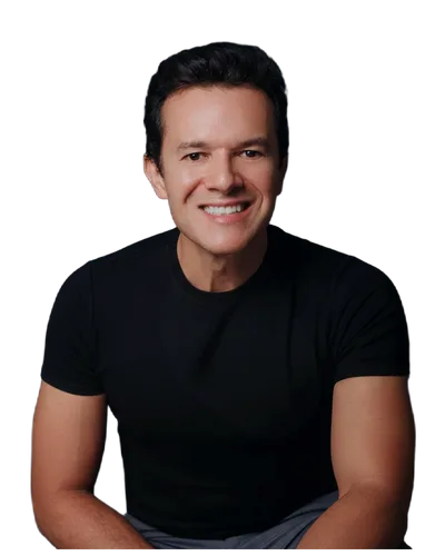 Dr. Daniel Dourado